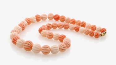 MIDWAY Korallenkugelkette im Fancyschnitt . Italien, 1970er Jahre