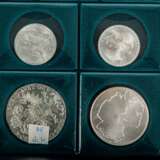 Konvolut von Münzen und Medaillen, insbesondere BRD 5 DM - Foto 9