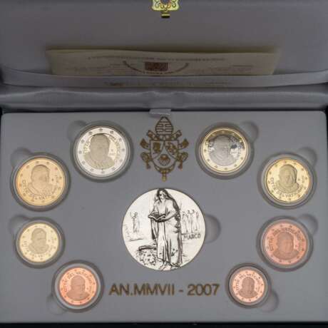 Vatikan - Prestige Kursmünzensatz 2007, - photo 2