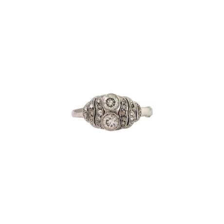 Ring mit Diamanten von zus. ca. 0,5 ct, - photo 2