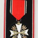 Deutscher Adler Orden, 2. Modell (1939-1945), Verdienstkreuz 3. Stufe, (ab 1943 5. Klasse), mit Schwertern, im Etui. - Foto 2