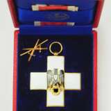 Ehrenzeichen vom Deutschen Roten Kreuz, 3. Modell (1937-1939), Kreuz 2. Klasse, im Etui. - photo 2