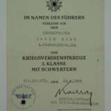 Kriegsverdienstkreuz, 2. Klasse mit Schwertern Urkunde für einen Obergefreiten der 4. Fahrhalbschw. 328. - Foto 1