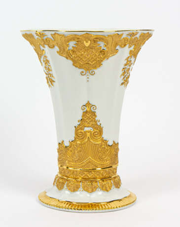 Vase mit Golddekor - photo 1