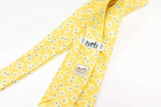 Konvolut Hermès, Krawattenpaar und Einstecktuch - фото 5