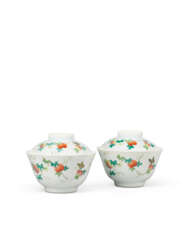 A PAIR OF FAMILLE ROSE &#39;MELON AND BUTTERFLY&#39; BOWLS AND COVERS