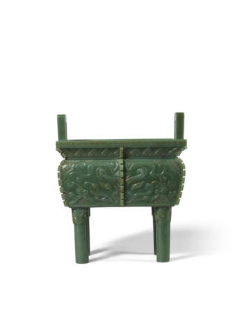 AN IMPERIAL SPINACH-GREEN JADE CENSER, FANGDING - Foto 2