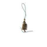 A RUSSET JADE ‘FOREIGNER AND MONKEY’ PENDANT - Foto 1