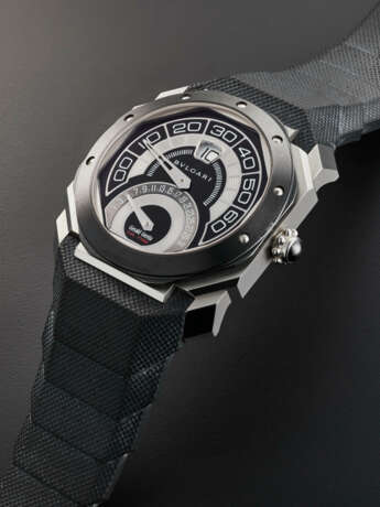 BULGARI, STEEL AND CERAMIC 'GERALD GENTA OCTO BI-RETRO' - photo 2