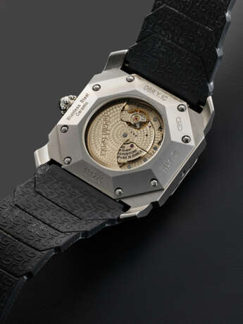 BULGARI, STEEL AND CERAMIC 'GERALD GENTA OCTO BI-RETRO' - photo 3