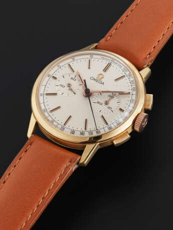 OMEGA, YELLOW GOLD CHRONOGRAPH, REF. 101.009 - фото 2