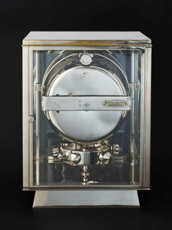 JAEGER-LECOULTRE, NICKEL-PLATED 'ATMOS' CLOCK - photo 3