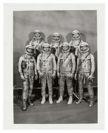 THE ORIGINAL SEVEN PROJECT MERCURY ASTRONAUTS, LANGLEY AIR FORCE BASE, JULY, 1960 - фото 2