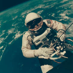 FIRST U.S. SPACEWALK: ED WHITE’S EVA OVER THE PACIFIC OCEAN, JUNE 3, 1965