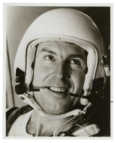 PORTRAIT OF JAMES LOVELL, NOVEMBER 8, 1965 - photo 2