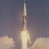 LAUNCH OF AS-201, FEBRUARY 26, 1966; ONE OF TWO PHOTOS - фото 4