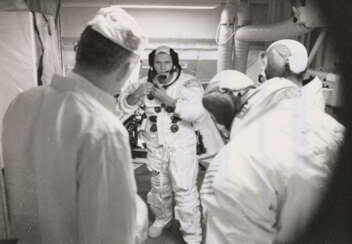 APOLLO 8 ASTRONAUTS RELAX POST EMERGENCY EGRESS TEST, OCTOBER 22, 1968