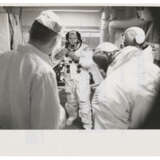 APOLLO 8 ASTRONAUTS RELAX POST EMERGENCY EGRESS TEST, OCTOBER 22, 1968 - фото 2