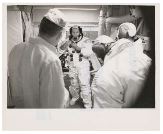 APOLLO 8 ASTRONAUTS RELAX POST EMERGENCY EGRESS TEST, OCTOBER 22, 1968 - photo 2