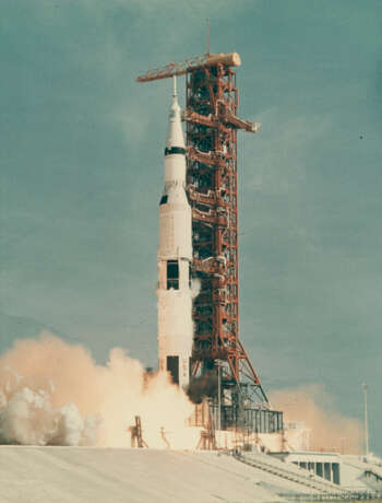 THE LAUNCH OF APOLLO 11, SATURN 506, JULY 16, 1969 - photo 1
