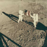 THE ASTRONAUTS PLANTING THE AMERICAN FLAG ON THE LUNAR SURFACE, JULY 16-24, 1969 - Foto 1