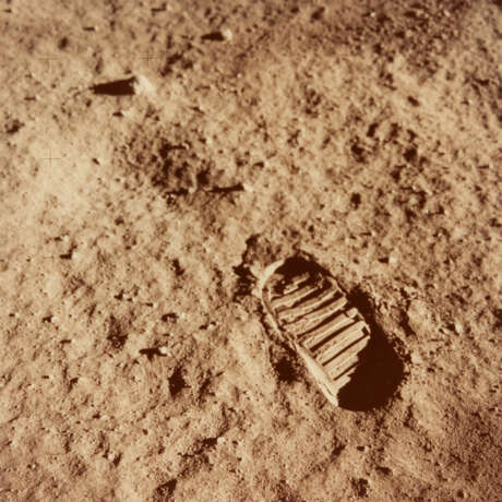THE FOOTPRINT ON THE MOON, JULY 16-24, 1969 - Foto 1