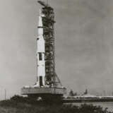 SATURN V ON THE TRANSPORTER TO PAD A, DECEMBER 16, 1969 - Foto 1