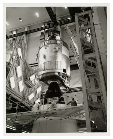 COMMAND AND SERVICE MODULES MATED TO THE LM ADAPTOR, NOVEMBER 10, 1970 - photo 2