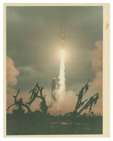 APOLLO 14 LIFTOFF TO THE MOON, JANUARY 31, 1971 - photo 2