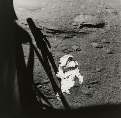 ALAN SHEPARD ON THE LUNAR SURFACE, SEEN FROM THE LM ANTARES, FEBRUARY 13, 1971 - photo 1