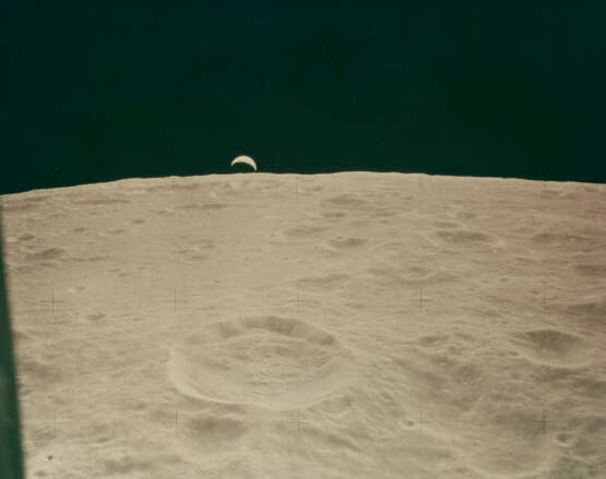 CRESCENT EARTH RISING OVER THE LUNAR HORIZON, JANUARY 31-FEBRUARY 9, 1971 - фото 1