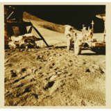PORTRAIT OF THE LM FALCON, IRWIN AND THE ROVER IN FRONT OF ST GEORGE CRATER, JULY 26-AUGUST 7, 1971, EVA 1 - photo 2