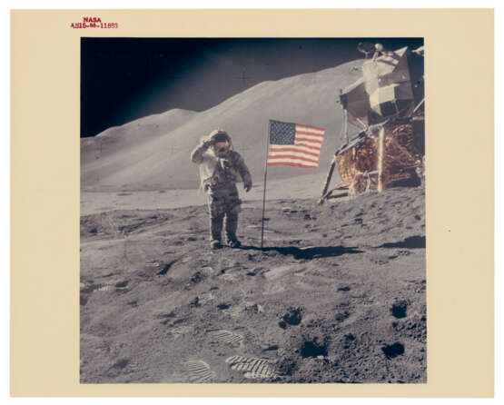 DAVID SCOTT SALUTING THE AMERICAN FLAG, JULY 26-AUGUST 7, 1971 - photo 2