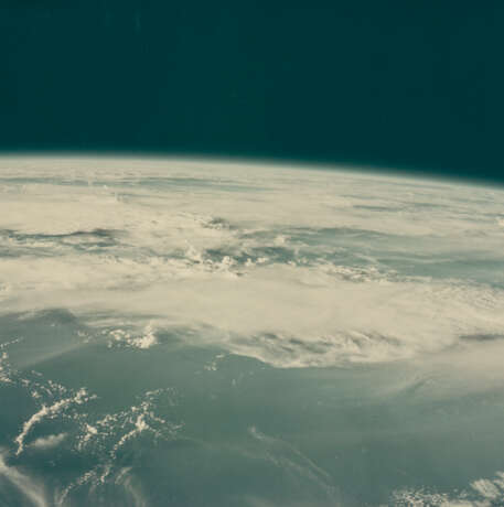 THE EARTH PHOTOGRAPHED FROM ORBIT, DECEMBER 7-19, 1972 - photo 1