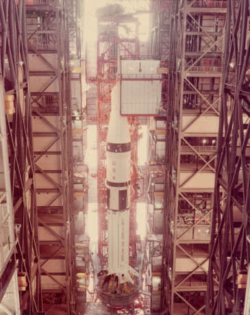 SKYLAB 2 UNDER CONSTRUCTION, SEPTEMBER 28, 1972 - Foto 1