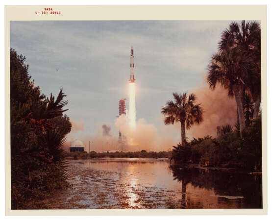 SATURN IB SPACE VEHICLE, LAUNCHING FROM PAD B, NOVEMBER 16, 1973; ONE OF FIVE SKYLAB LAUNCH PHOTOS - фото 14