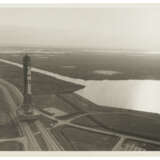 SATURN IB SPACE VEHICLE BEING TRANSPORTED TO PAD B, 1973 - Foto 2