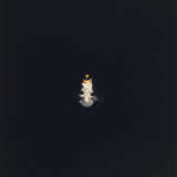 MAGELLAN SPACECRAFT DRIFTING IN SPACE, MAY 4, 1989 - фото 1