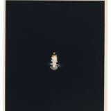 MAGELLAN SPACECRAFT DRIFTING IN SPACE, MAY 4, 1989 - Foto 2