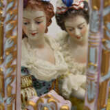 VOLKSTEDTER PORZELLANMANUFAKTUR: PRUNKKUTSCHE, bemaltes glasiertes goldstaffiertes Porzellan, 2. Hälfte 20. Jahrhundert - Foto 9