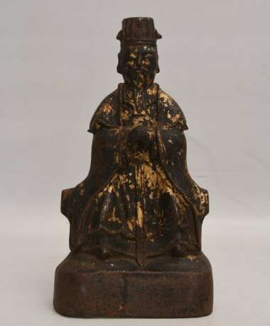 "HERRSCHAFTSBILDNIS", Eisenguss-Statuette mit Blattgold, China späte Ming-Dynastie - photo 1