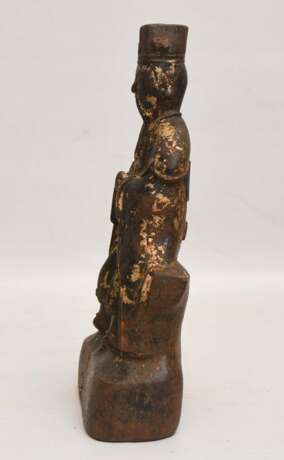 "HERRSCHAFTSBILDNIS", Eisenguss-Statuette mit Blattgold, China späte Ming-Dynastie - Foto 6