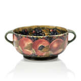 A WILLIAM MOORCROFT `POMEGRANATE` TWO-HANDLED BOWL - фото 2