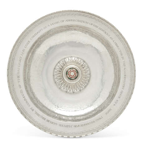 A GEORGE V ARTS AND CRAFTS STYLE SILVER AND ENAMEL ROSE BOWL - Foto 1