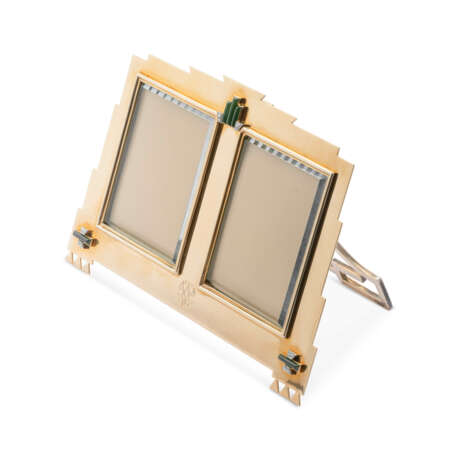 CARTIER ART DECO 'EGYPTIAN REVIVAL' JADE, DIAMOND AND GOLD PICTURE FRAME - Foto 2