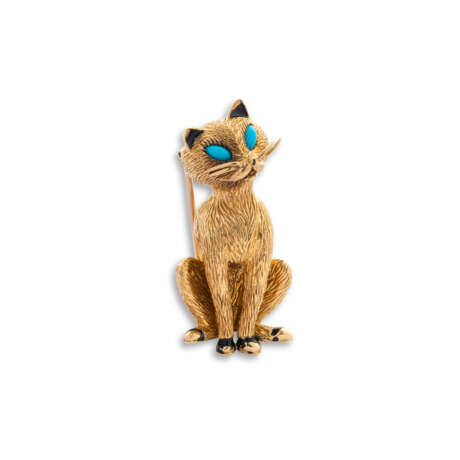 CARTIER TURQUOISE, ENAMEL AND GOLD CAT BROOCH - photo 3