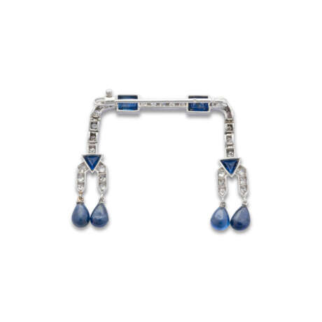 CARTIER EARLY 20TH CENTURY SAPPHIRE AND DIAMOND BROOCH - photo 3