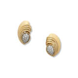 CARTIER MID-20TH CENTURY DIAMOND AND GOLD EAR-CLIPS - Foto 1