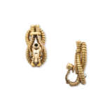CARTIER RETRO DIAMOND AND GOLD EARRINGS - фото 3
