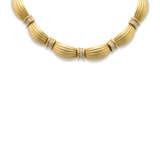 O. J. PERRIN DIAMOND AND GOLD NECKLACE AND BRACELET SET - photo 4